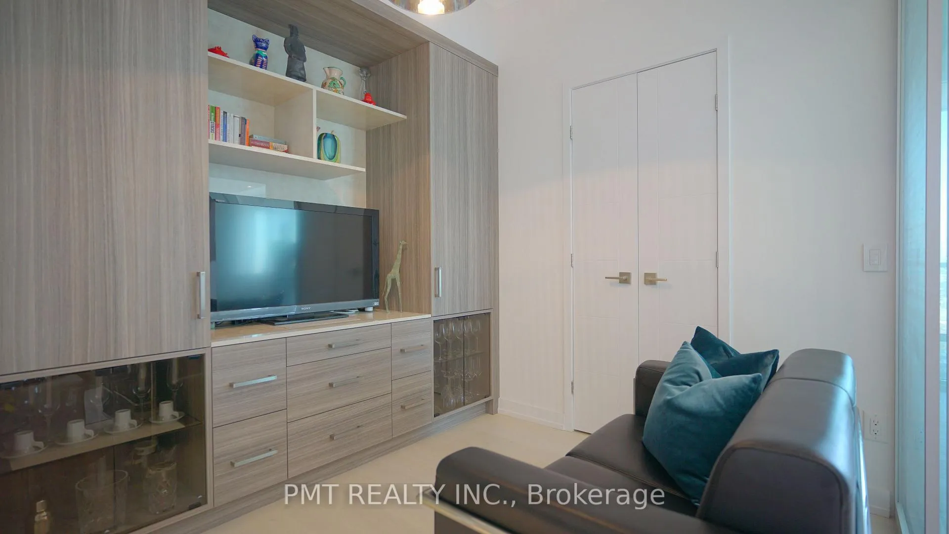Photo 24 of Unit 5102, 488 University Avenue, Toronto, Kensington-Chinatown — HOMEH