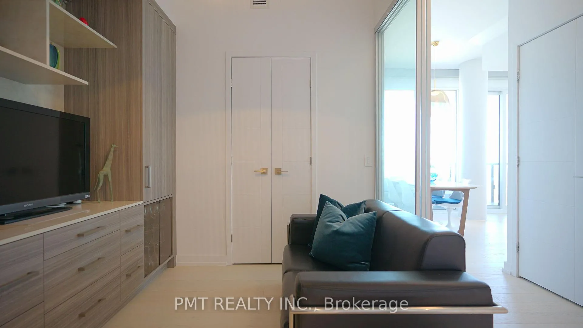 Photo 26 of Unit 5102, 488 University Avenue, Toronto, Kensington-Chinatown — HOMEH