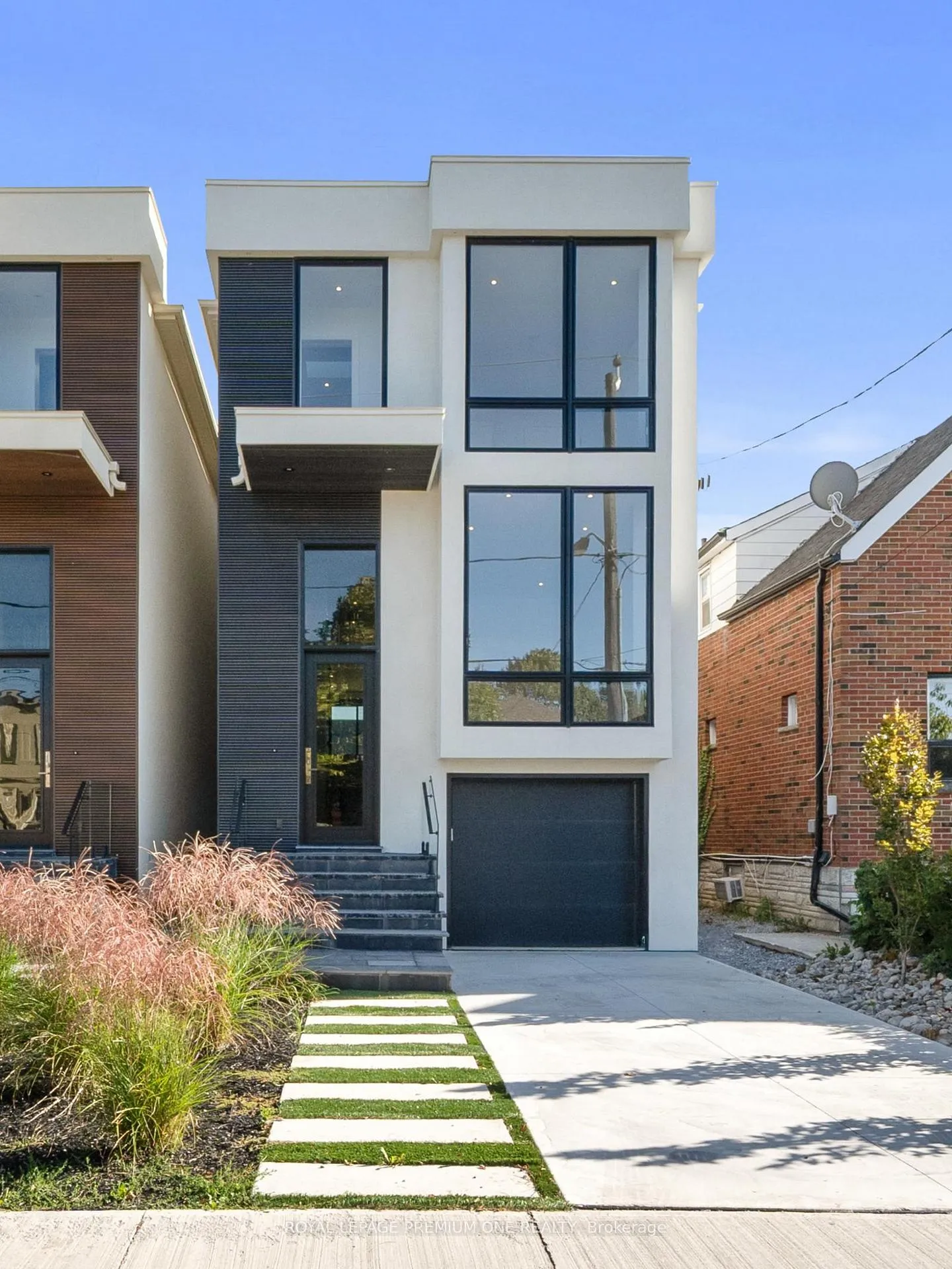 Front of 683 Glencairn Avenue