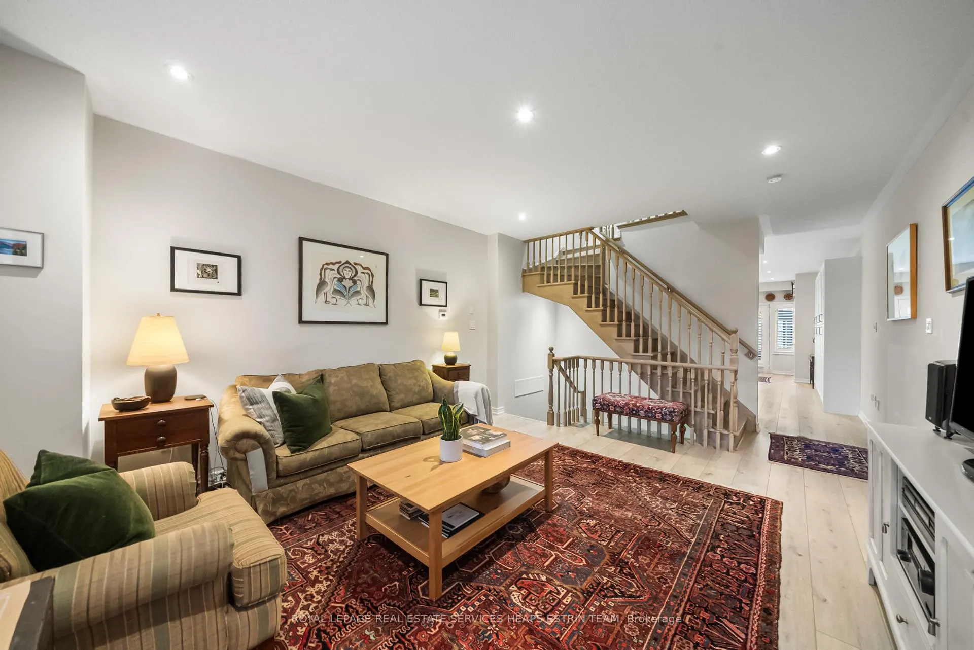 Photo 10 of 84 Woodbine Avenue, Toronto, The Beaches — HOMEH