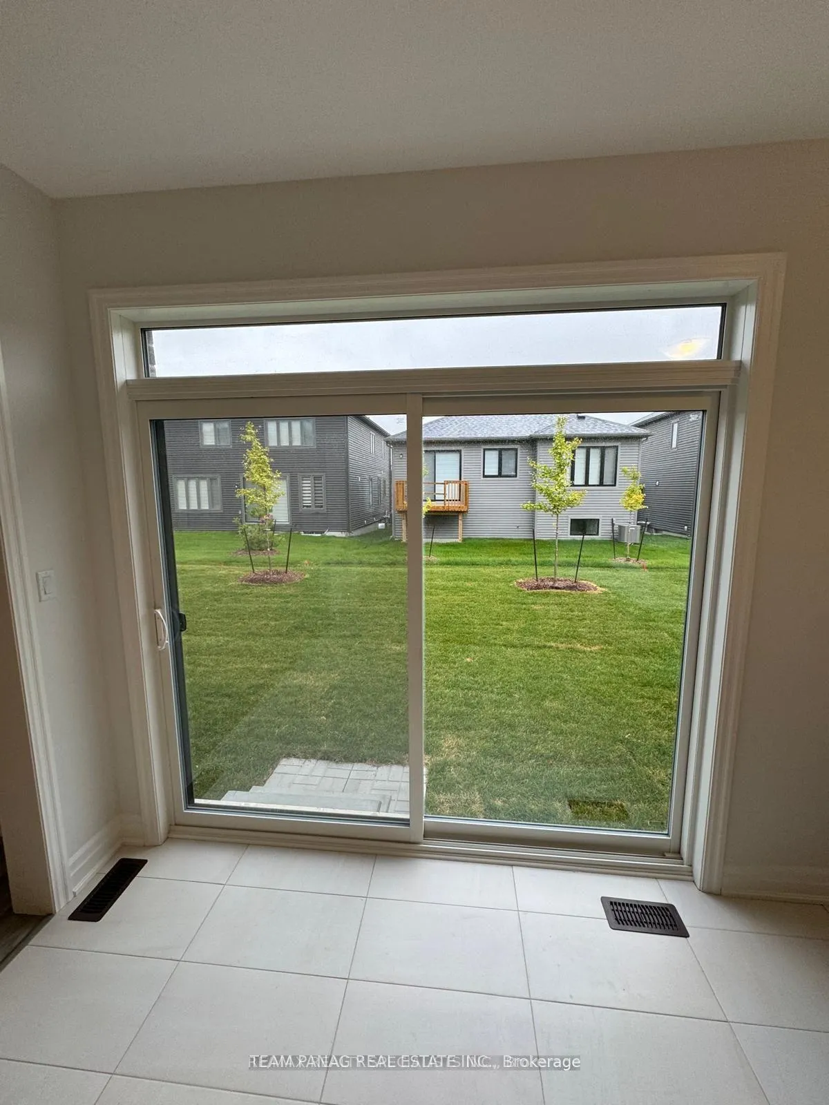 Photo 10 of 42 Del Ray Crescent, Wasaga Beach — HOMEH