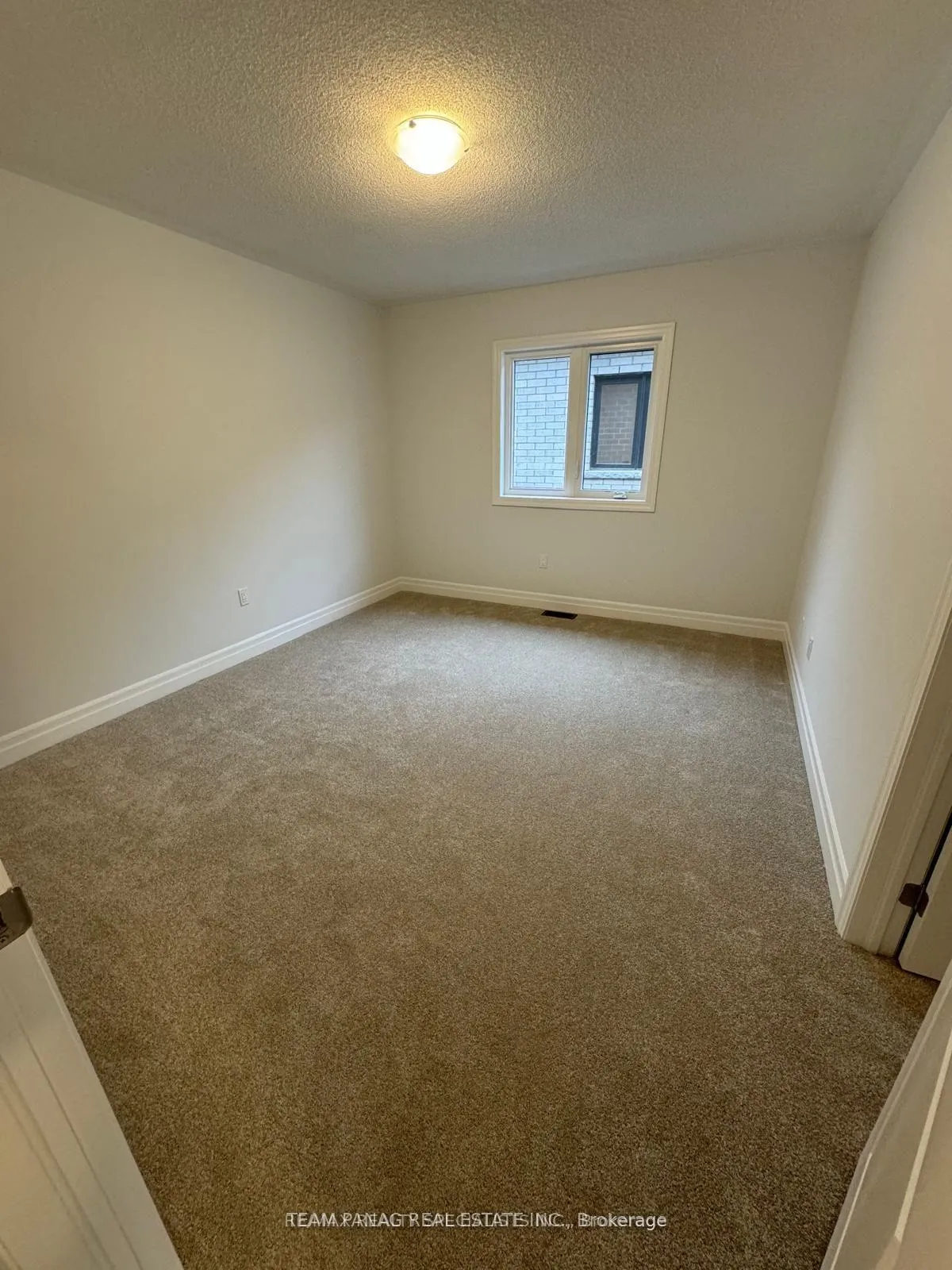 Photo 14 of 42 Del Ray Crescent, Wasaga Beach — HOMEH