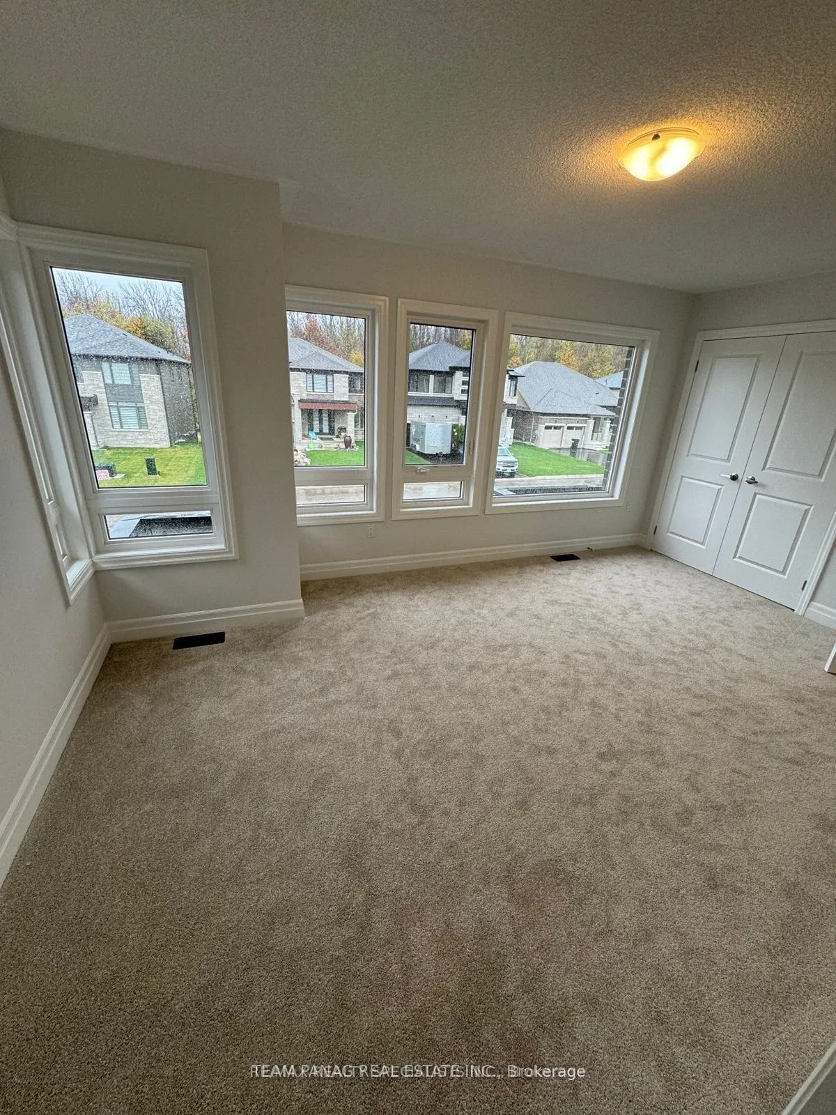 Photo 15 of 42 Del Ray Crescent, Wasaga Beach — HOMEH