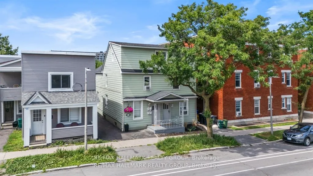 Front of Unit 2, 64 Cobourg Street