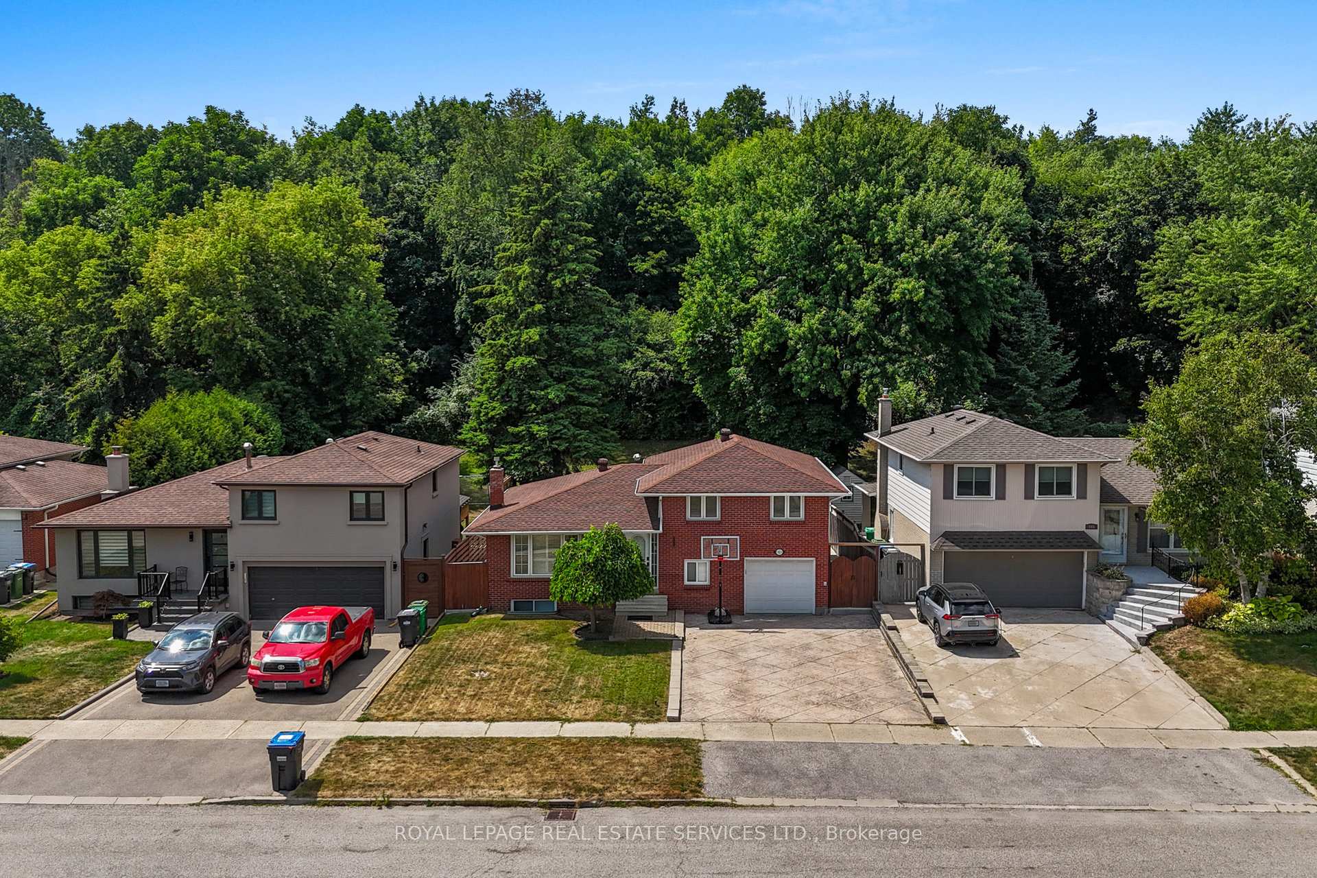 Photo 1 of 163 Connaught Crescent, Caledon, Bolton West — HOMEH