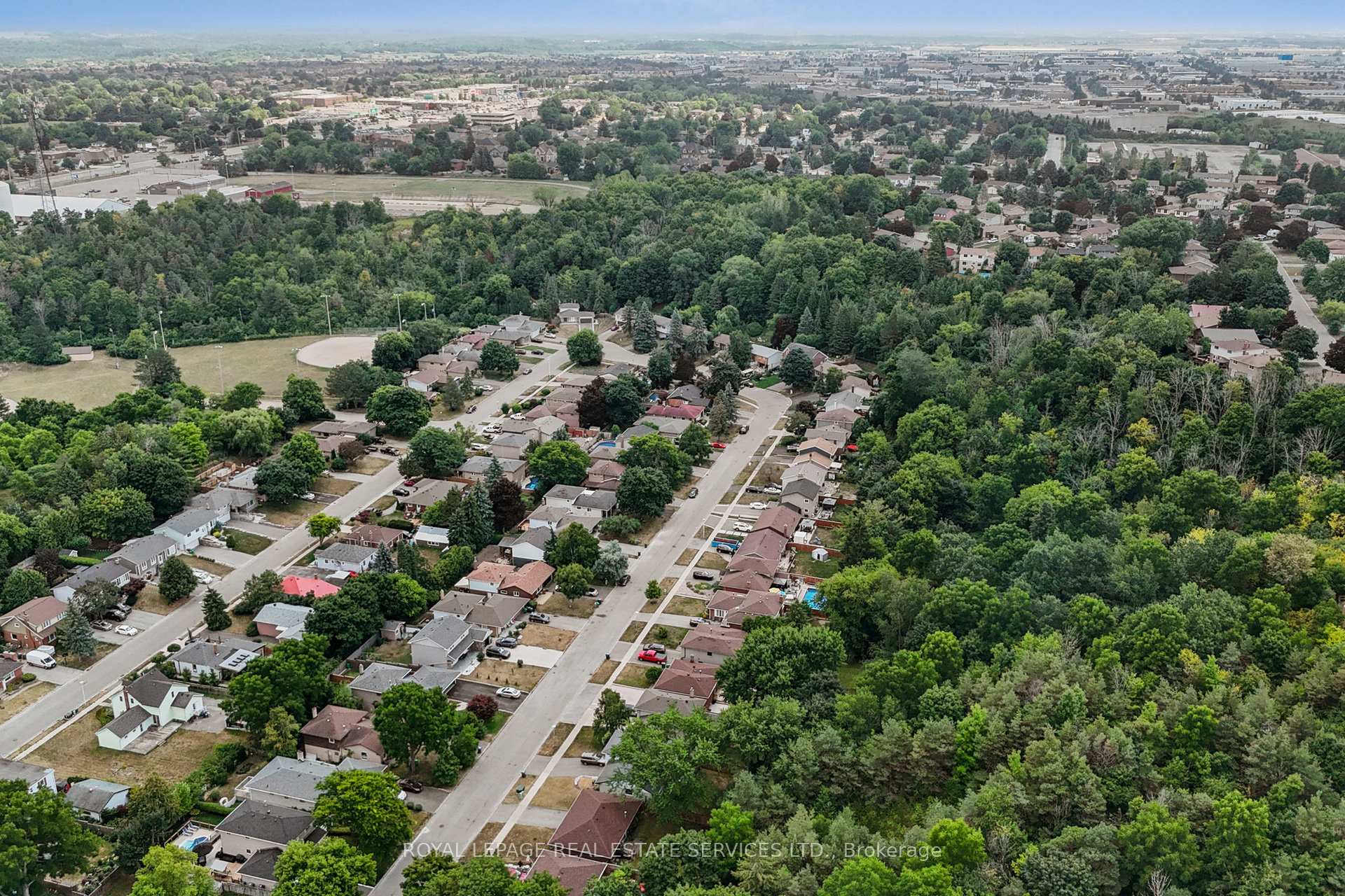 Photo 22 of 163 Connaught Crescent, Caledon, Bolton West — HOMEH