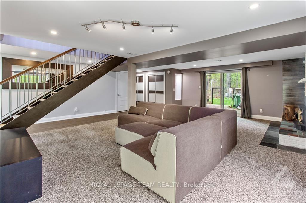 Photo 5 of 149 Pineridge Road, Ottawa, Carp — HOMEH