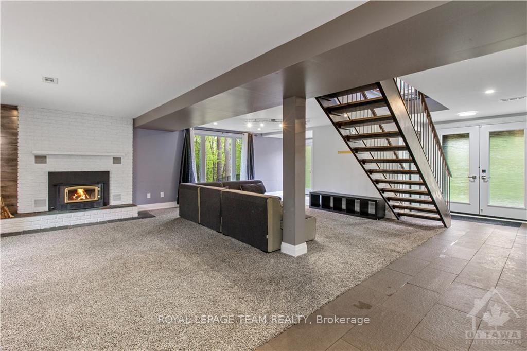 Photo 7 of 149 Pineridge Road, Ottawa, Carp — HOMEH