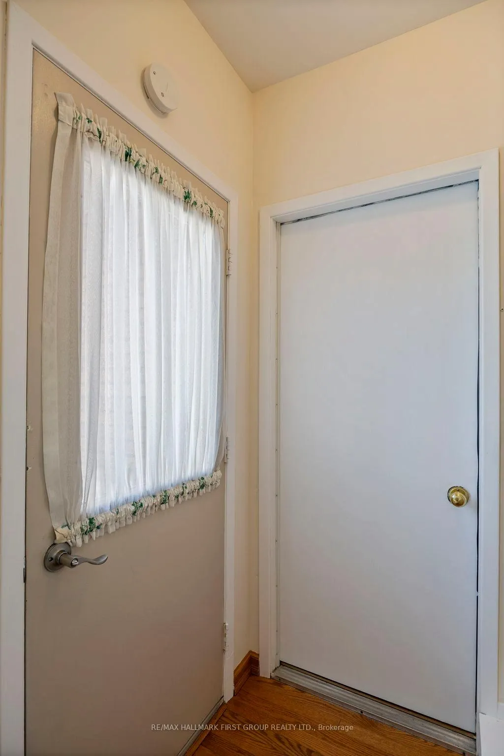 Photo 37 of 102 Applewood Crescent, Whitby, Blue Grass Meadows — HOMEH