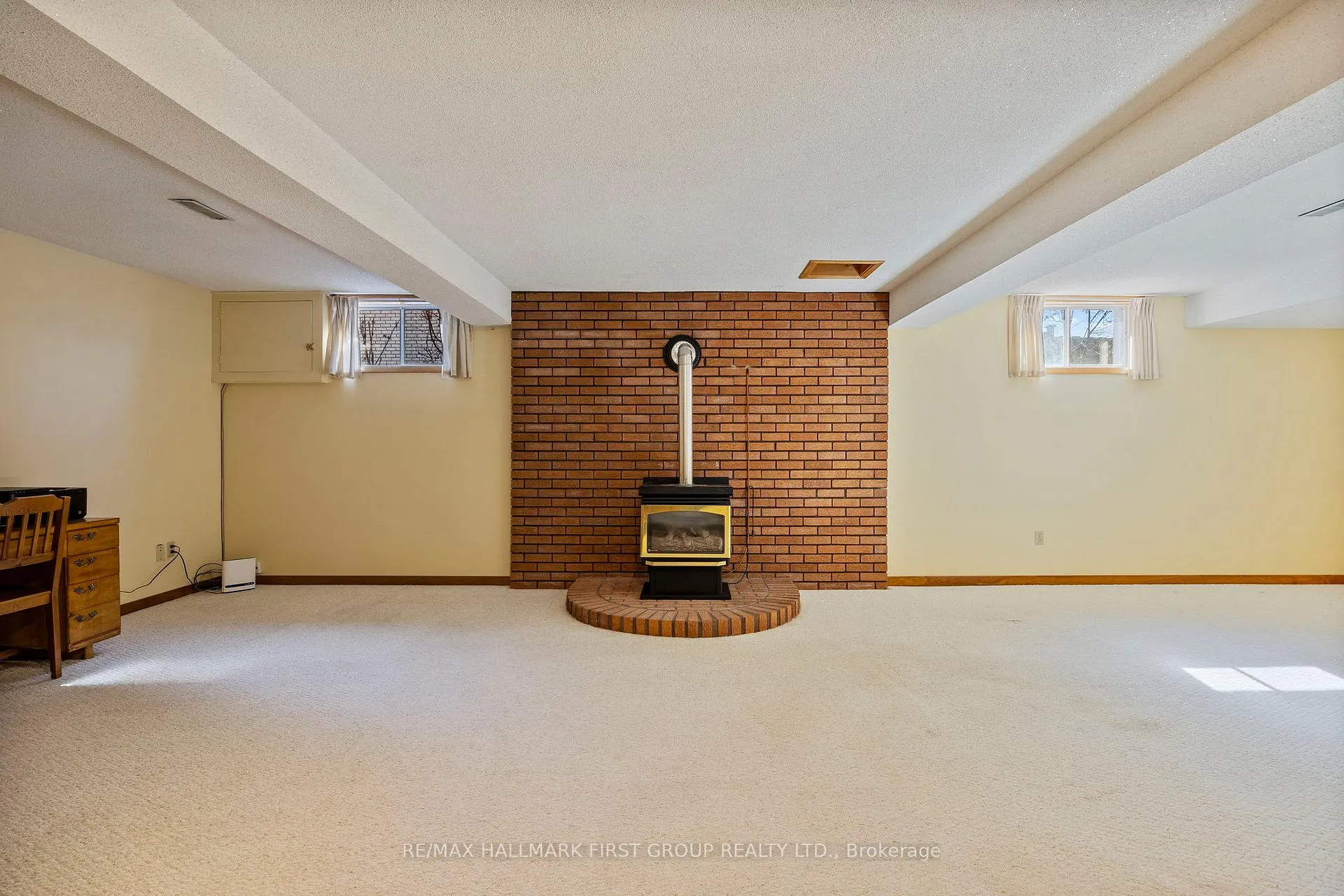 Photo 41 of 102 Applewood Crescent, Whitby, Blue Grass Meadows — HOMEH
