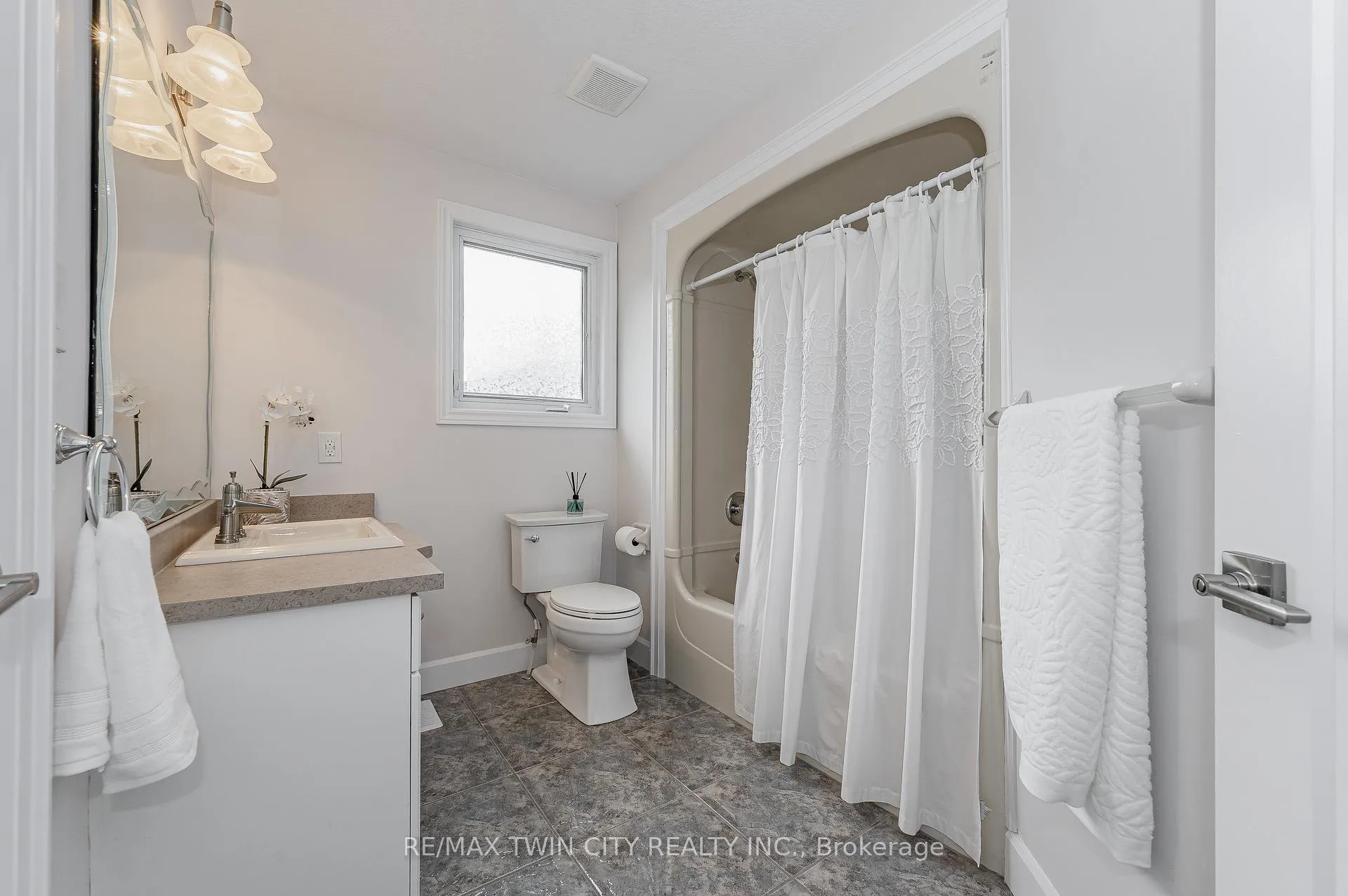 Photo 22 of 508 Kelso Place, Waterloo — HOMEH