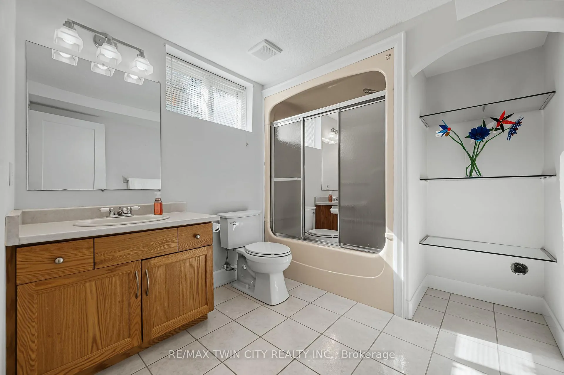 Photo 41 of 508 Kelso Place, Waterloo — HOMEH