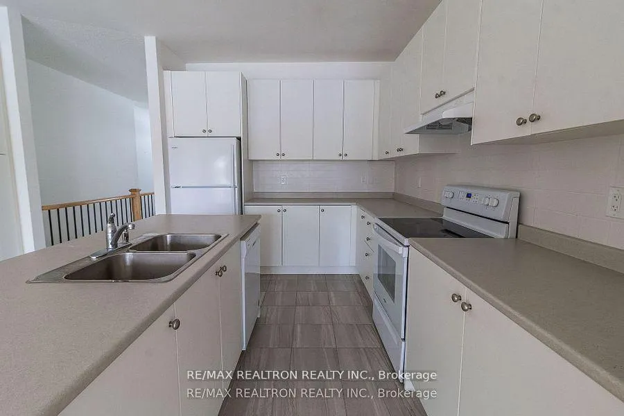 Photo 8 of 19 Abby Drive, Wasaga Beach — HOMEH