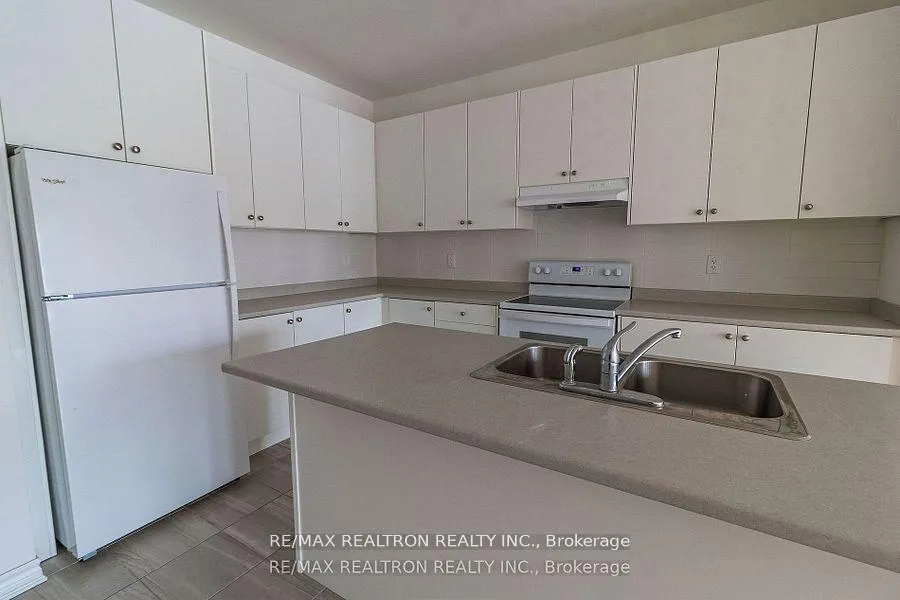 Photo 9 of 19 Abby Drive, Wasaga Beach — HOMEH