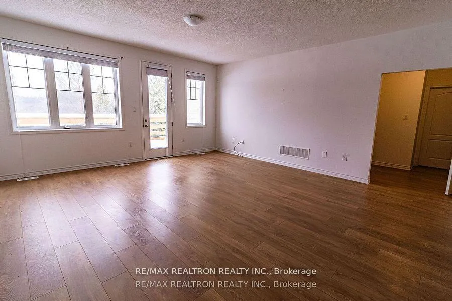 Photo 13 of 19 Abby Drive, Wasaga Beach — HOMEH