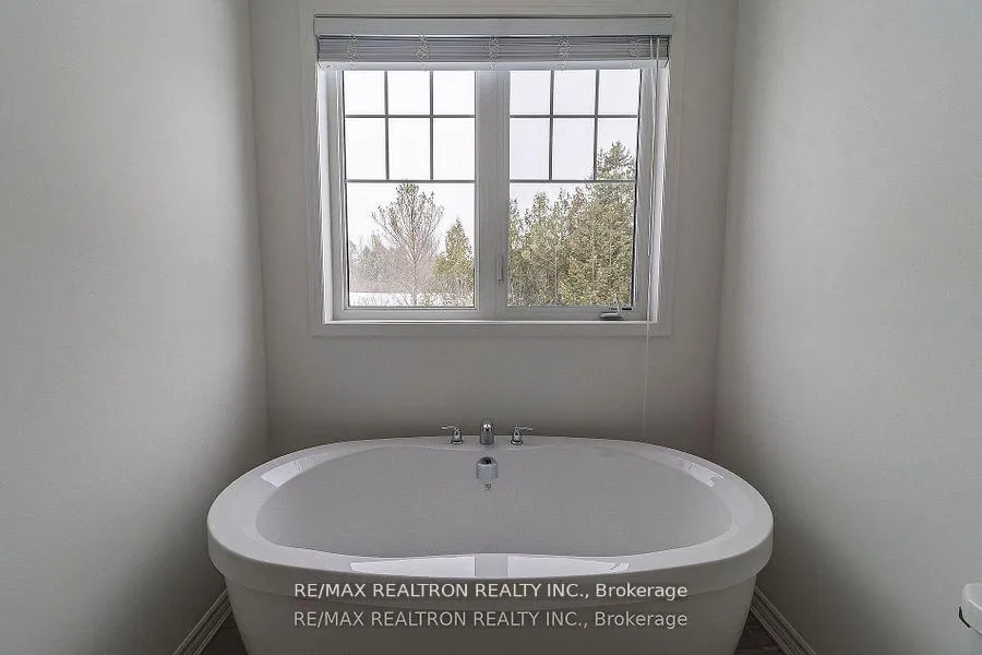 Photo 16 of 19 Abby Drive, Wasaga Beach — HOMEH