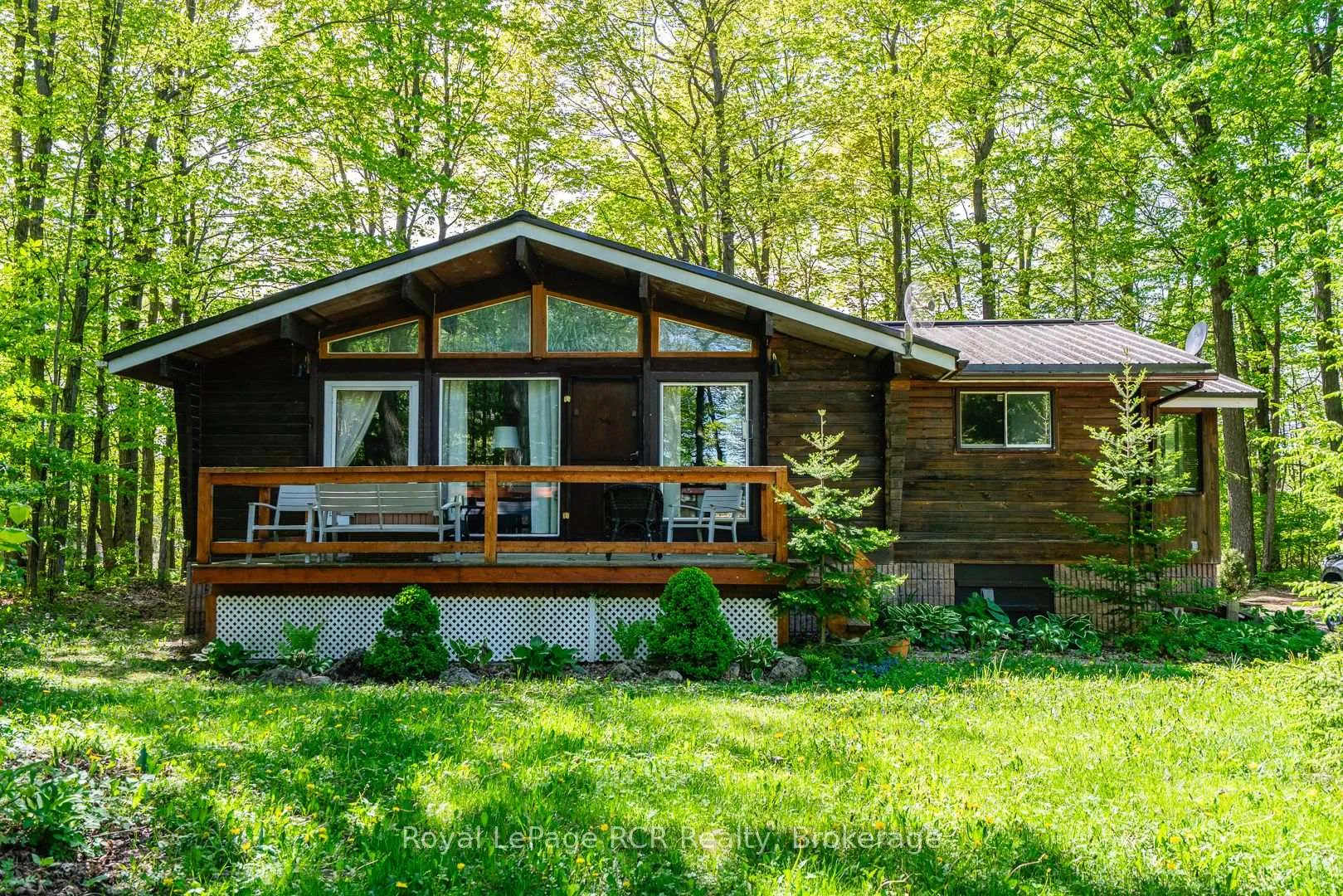 Photo 4 of 117 Mccullough Lake Drive, Chatsworth — HOMEH