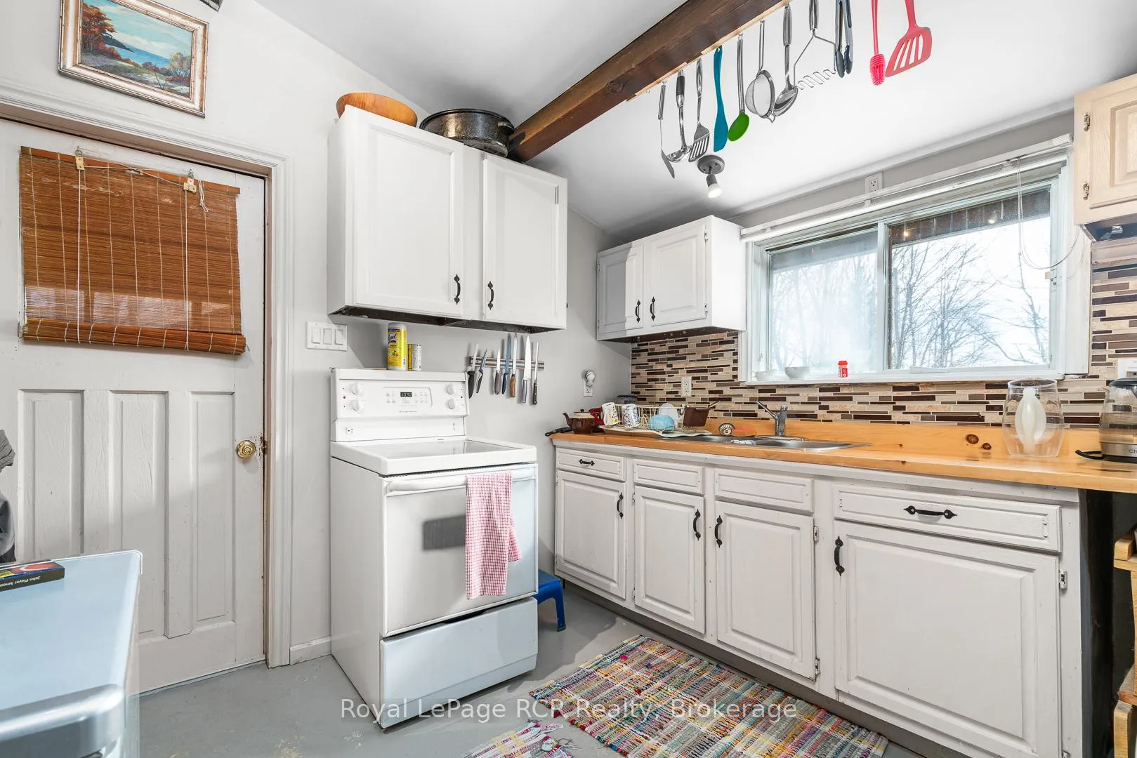 Photo 9 of 117 Mccullough Lake Drive, Chatsworth — HOMEH