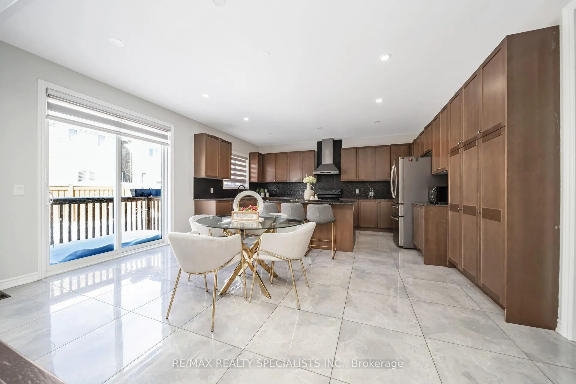 Photo 15 of 46 Valleybrook Crescent, Caledon, Rural Caledon — HOMEH
