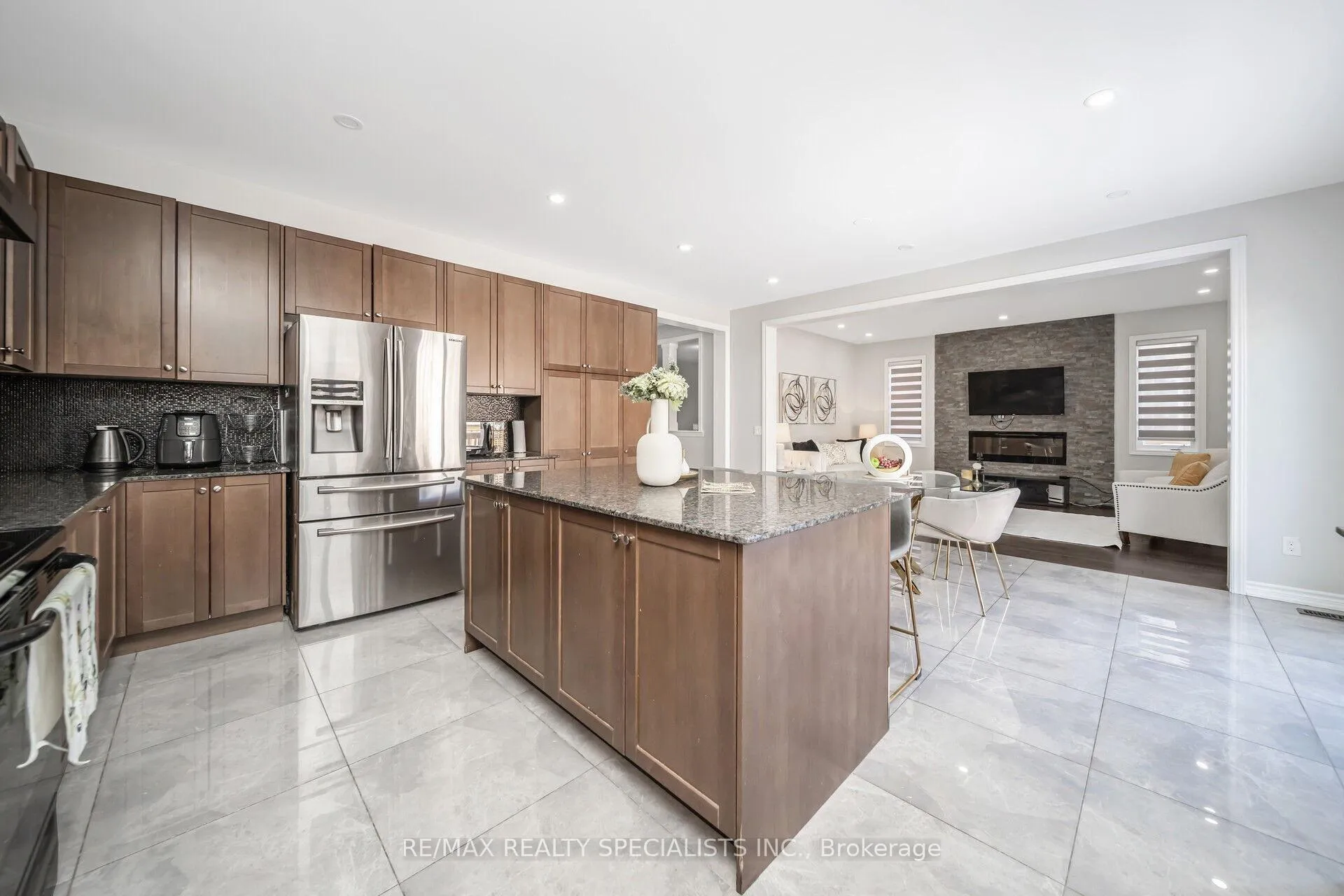 Photo 17 of 46 Valleybrook Crescent, Caledon, Rural Caledon — HOMEH