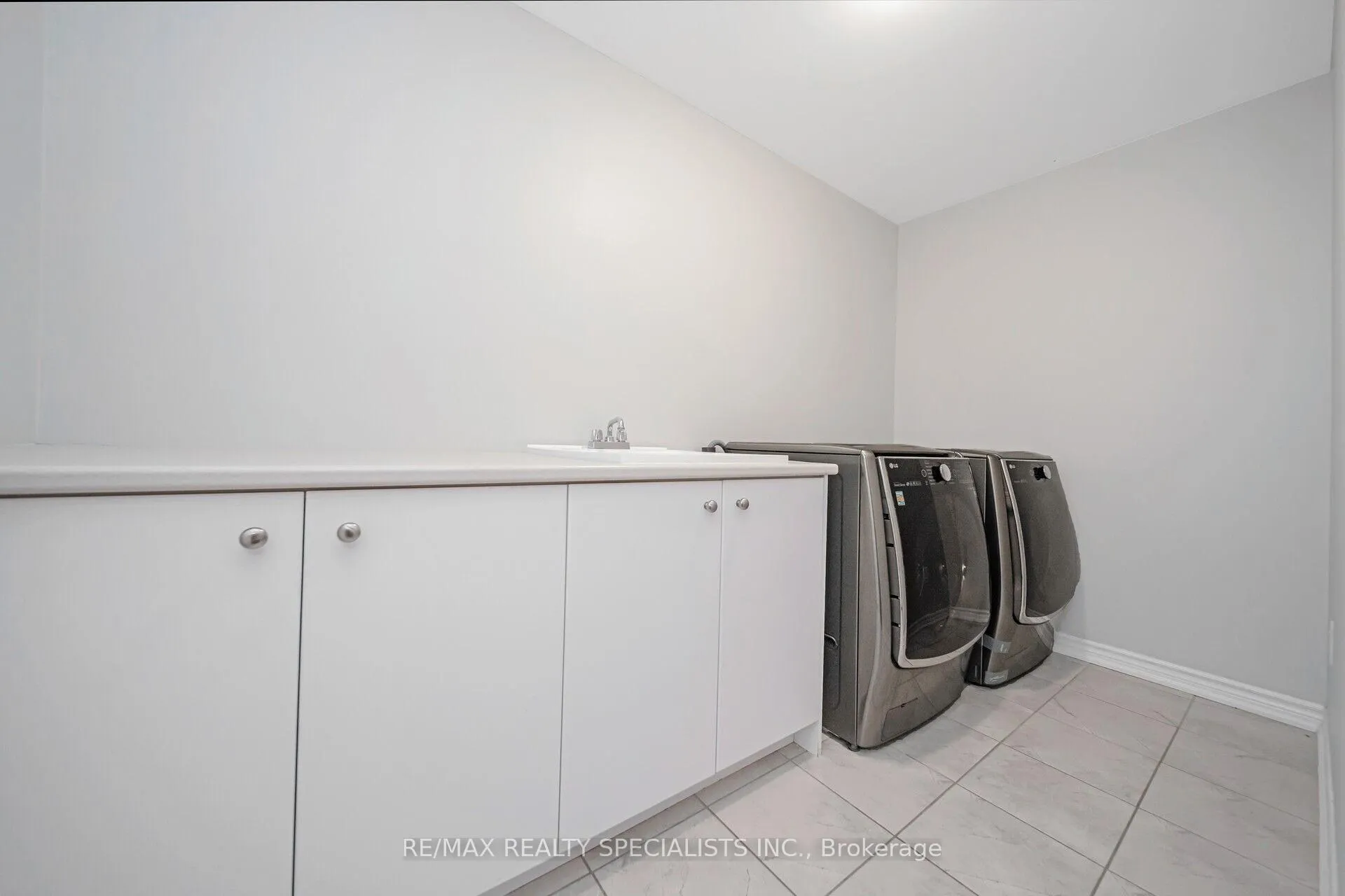 Photo 32 of 46 Valleybrook Crescent, Caledon, Rural Caledon — HOMEH