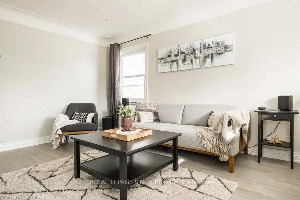 Photo 6 of 134 Craigroyston Road, Hamilton, Bartonville — HOMEH