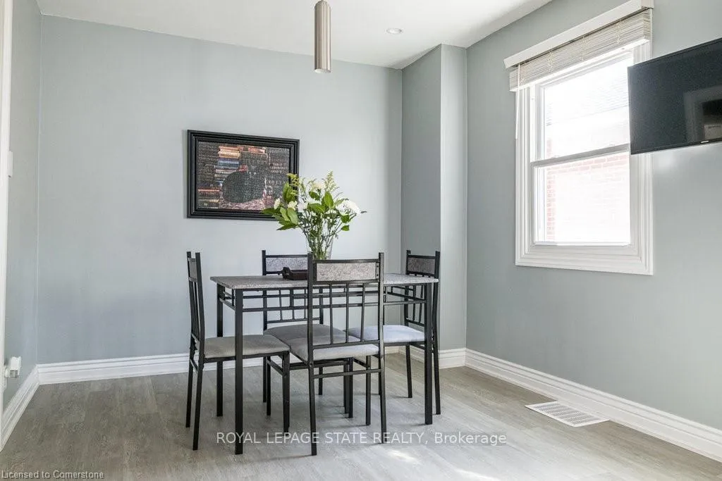 Photo 12 of 134 Craigroyston Road, Hamilton, Bartonville — HOMEH