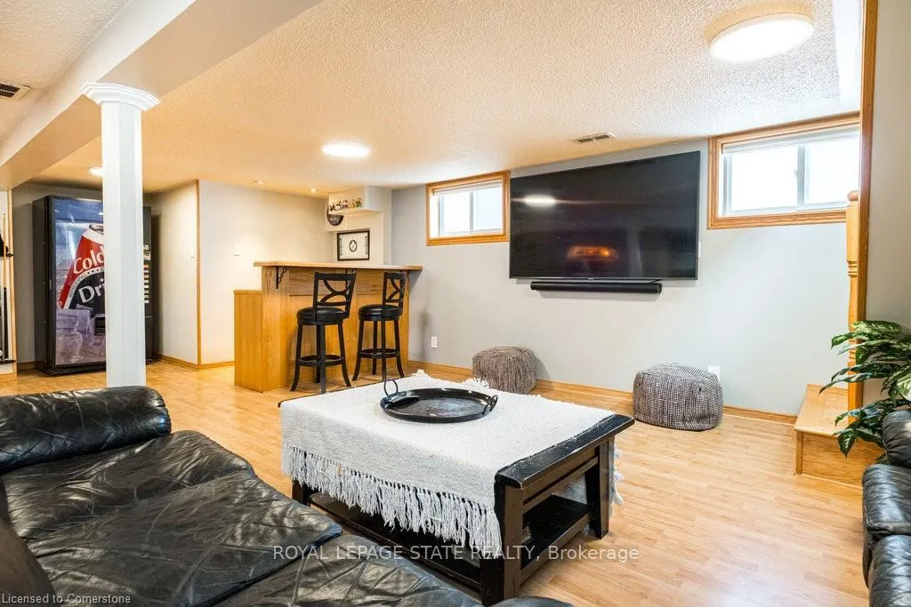 Photo 29 of 134 Craigroyston Road, Hamilton, Bartonville — HOMEH