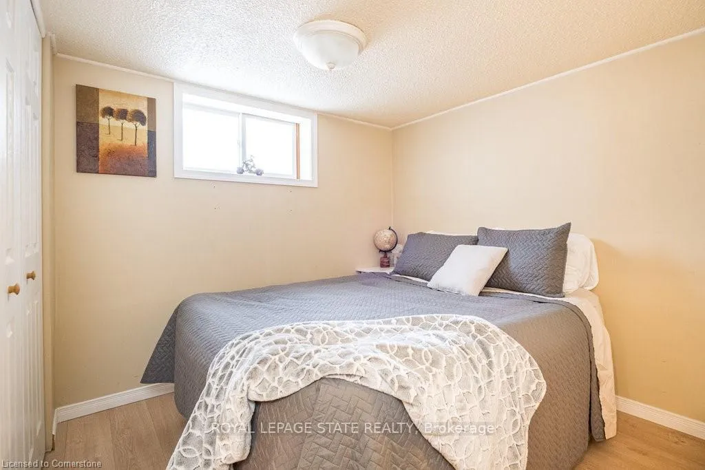 Photo 33 of 134 Craigroyston Road, Hamilton, Bartonville — HOMEH
