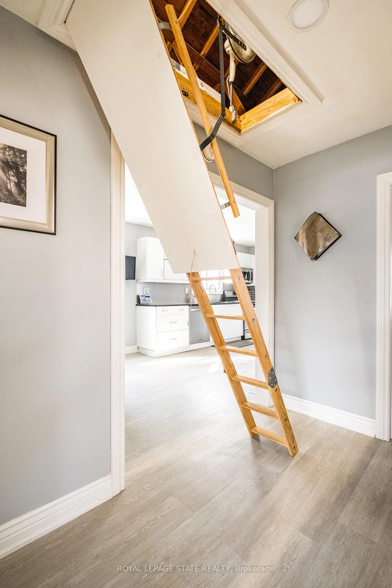 Photo 36 of 134 Craigroyston Road, Hamilton, Bartonville — HOMEH