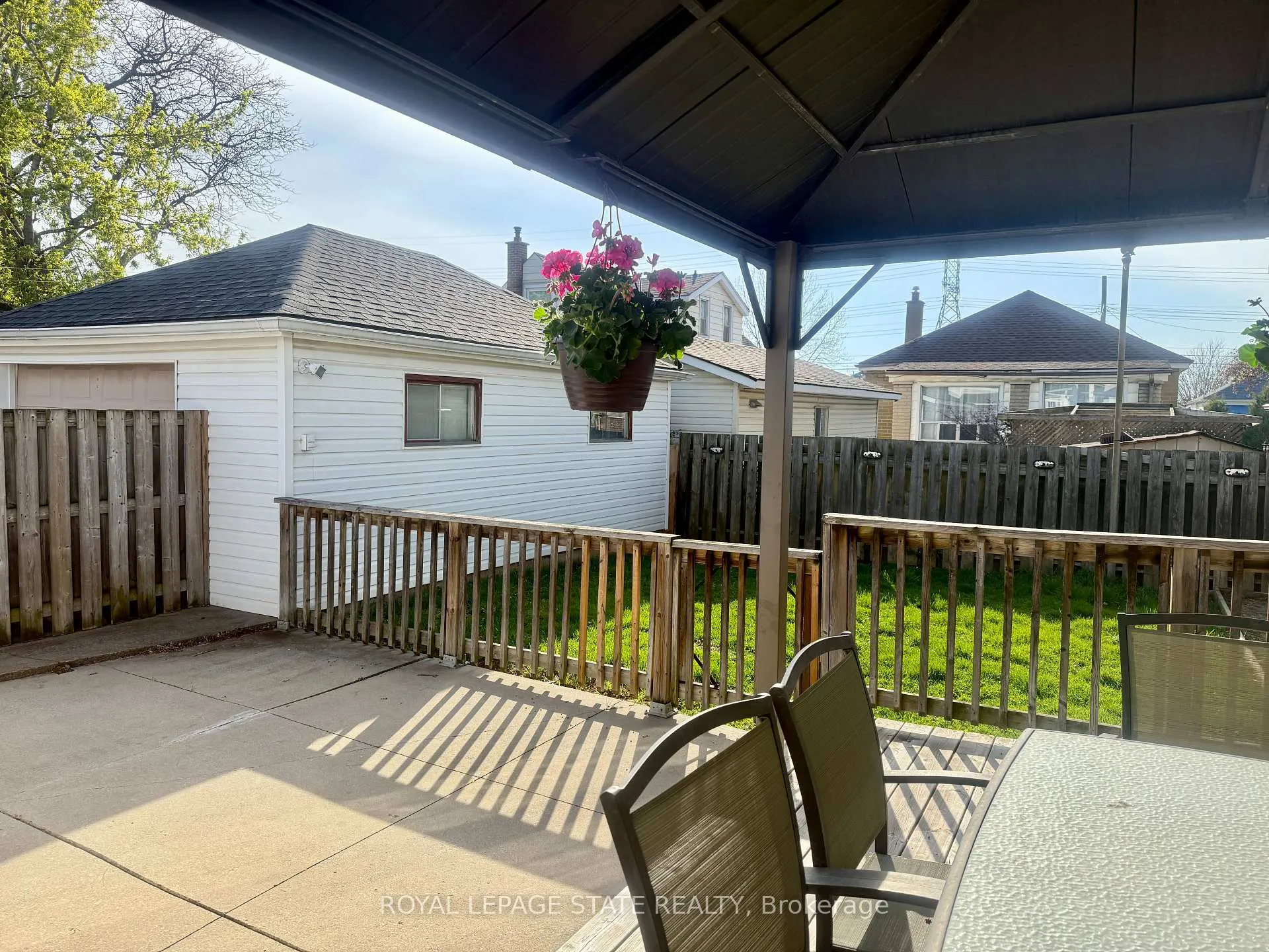 Photo 38 of 134 Craigroyston Road, Hamilton, Bartonville — HOMEH