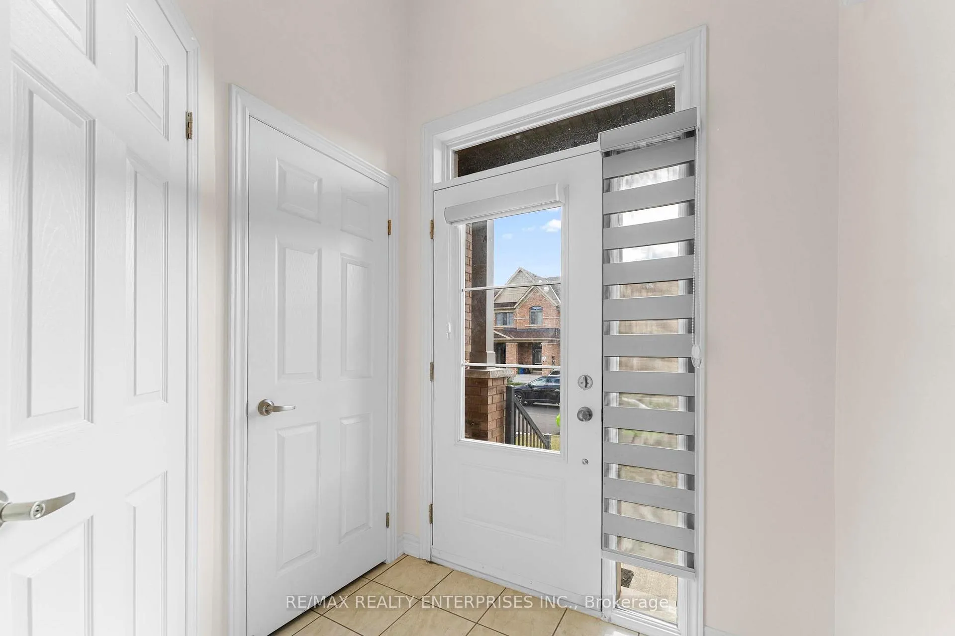 Photo 2 of 54 Bayardo Drive, Oshawa, Windfields — HOMEH