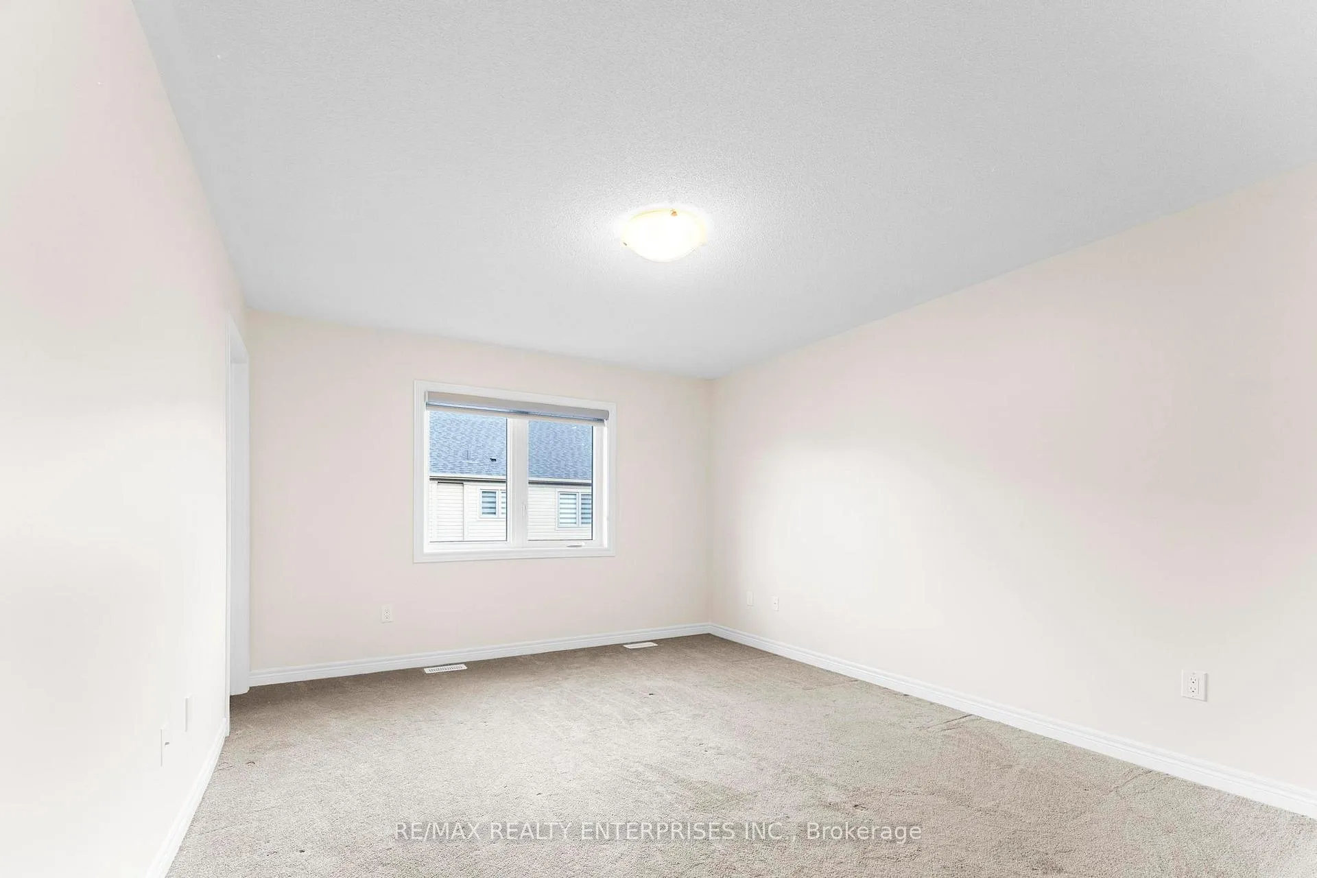Photo 11 of 54 Bayardo Drive, Oshawa, Windfields — HOMEH