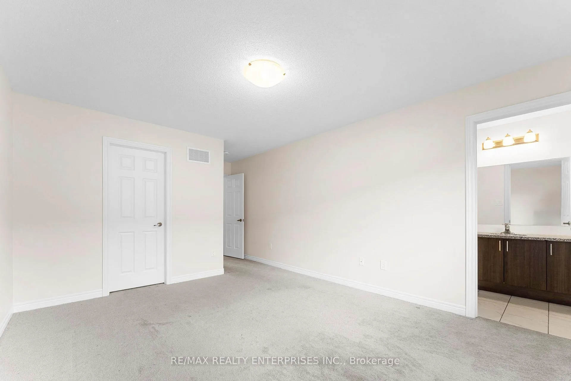 Photo 13 of 54 Bayardo Drive, Oshawa, Windfields — HOMEH