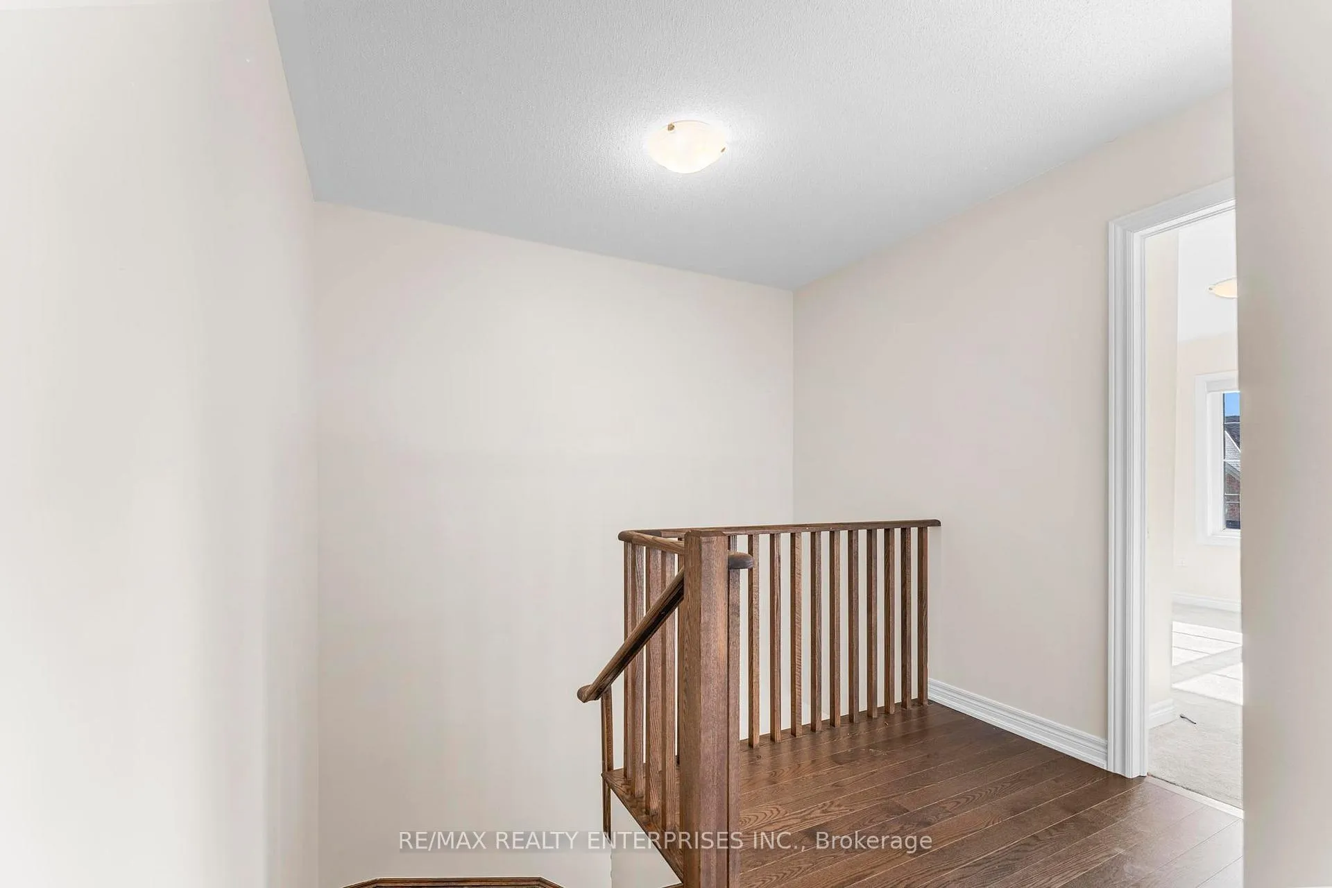 Photo 16 of 54 Bayardo Drive, Oshawa, Windfields — HOMEH