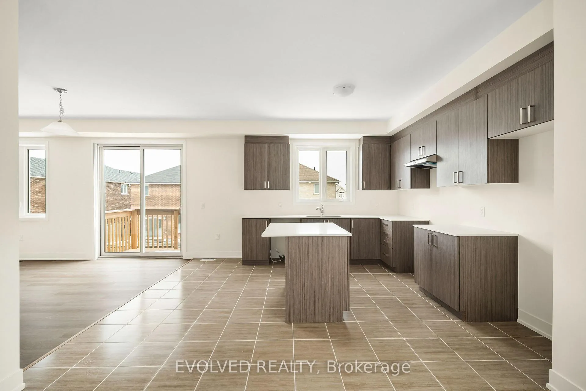Photo 5 of 2 Hampton Lane, Barrie, Ardagh — HOMEH