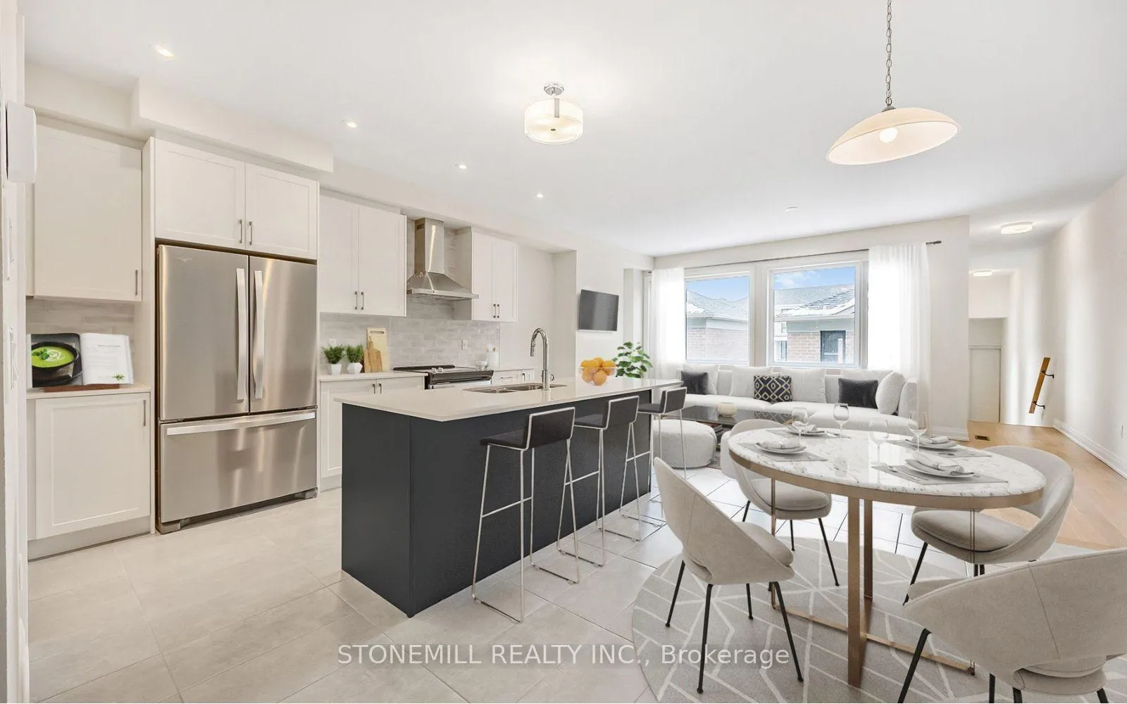 Photo 4 of 973 Crowsnest Hollow, Pickering, Rural Pickering — HOMEH
