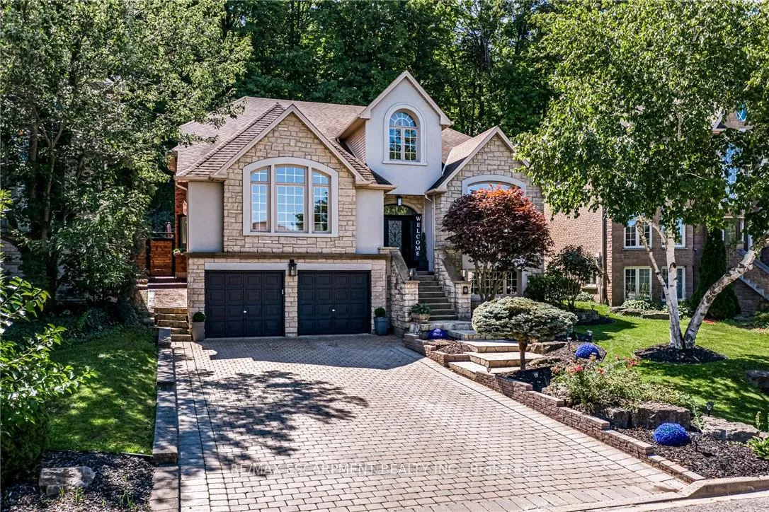 Photo 1 of 8 Orr Crescent, Hamilton, Stoney Creek — HOMEH
