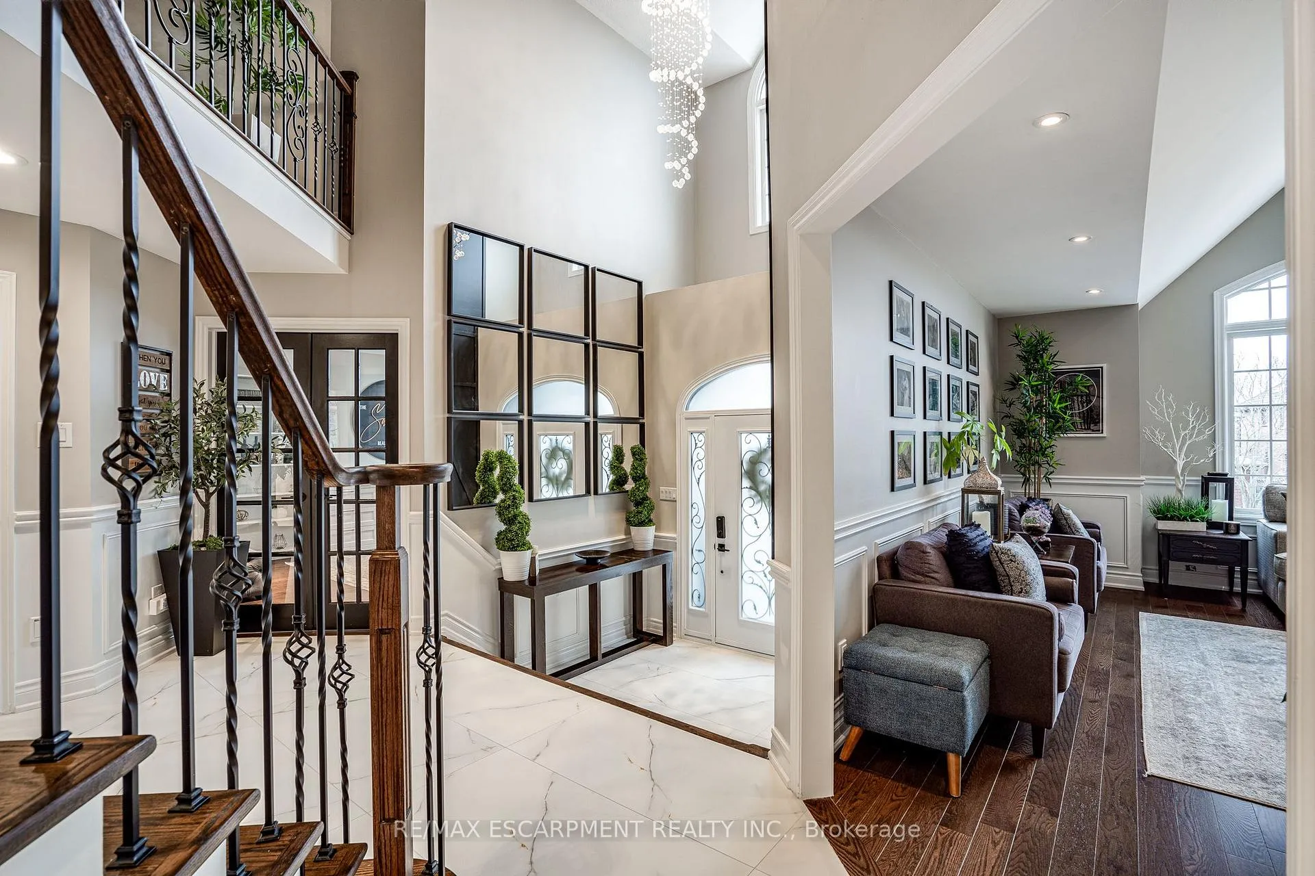 Photo 6 of 8 Orr Crescent, Hamilton, Stoney Creek — HOMEH