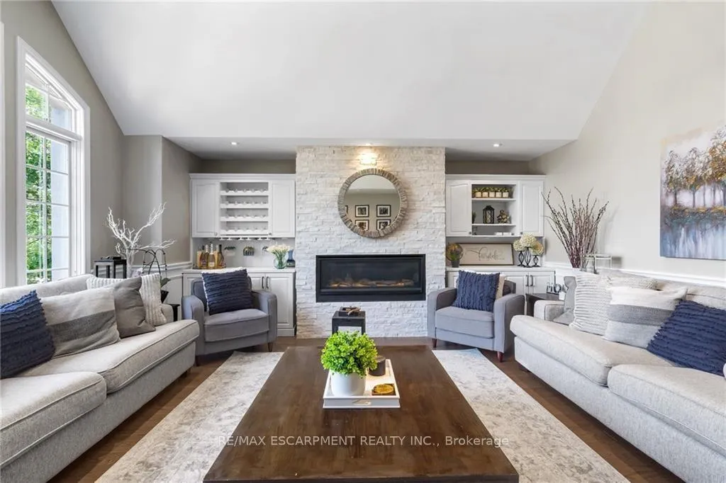 Photo 8 of 8 Orr Crescent, Hamilton, Stoney Creek — HOMEH