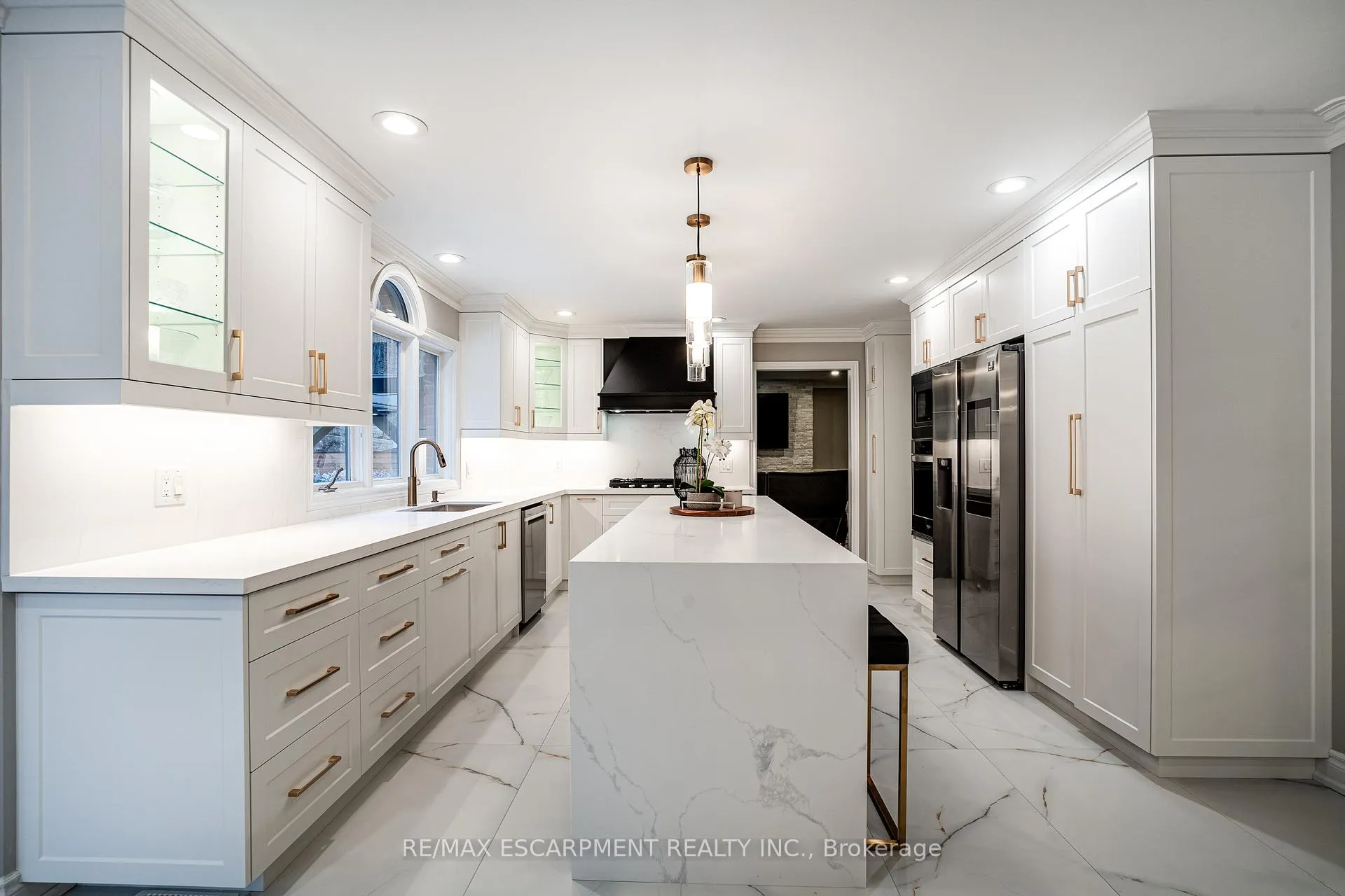 Photo 15 of 8 Orr Crescent, Hamilton, Stoney Creek — HOMEH