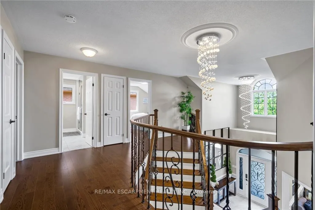 Photo 24 of 8 Orr Crescent, Hamilton, Stoney Creek — HOMEH