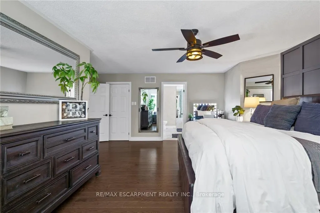 Photo 26 of 8 Orr Crescent, Hamilton, Stoney Creek — HOMEH