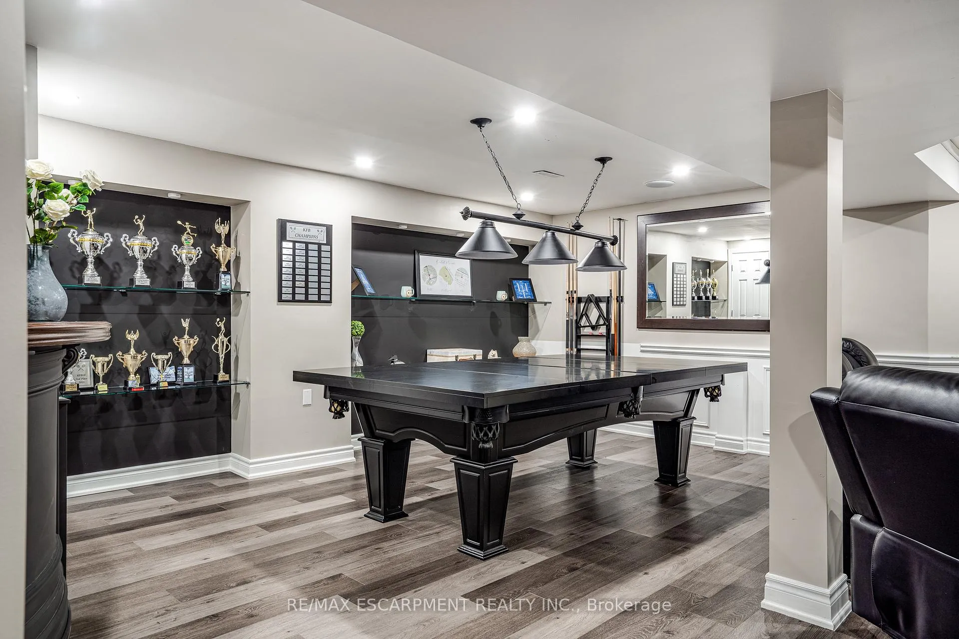 Photo 35 of 8 Orr Crescent, Hamilton, Stoney Creek — HOMEH