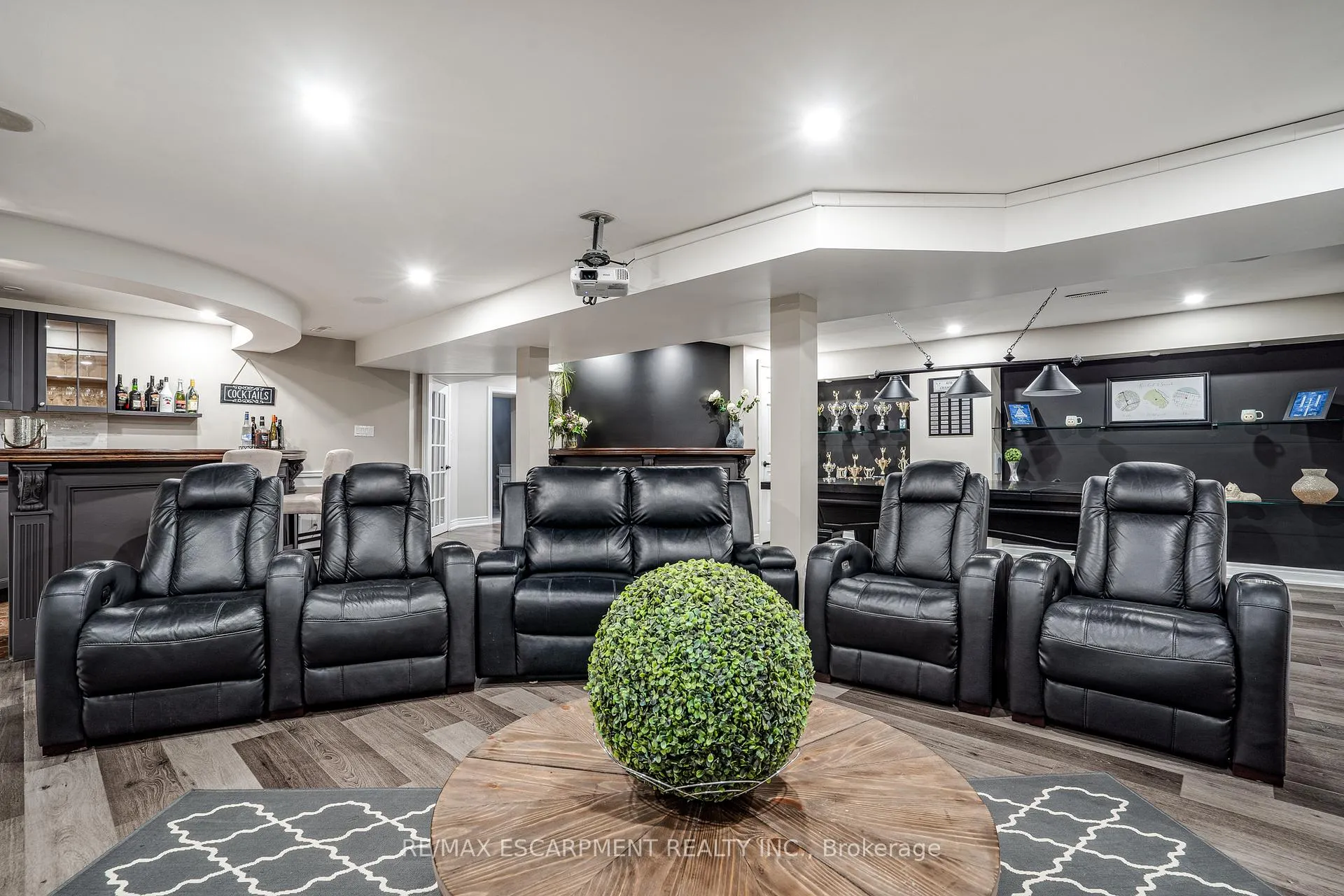 Photo 38 of 8 Orr Crescent, Hamilton, Stoney Creek — HOMEH