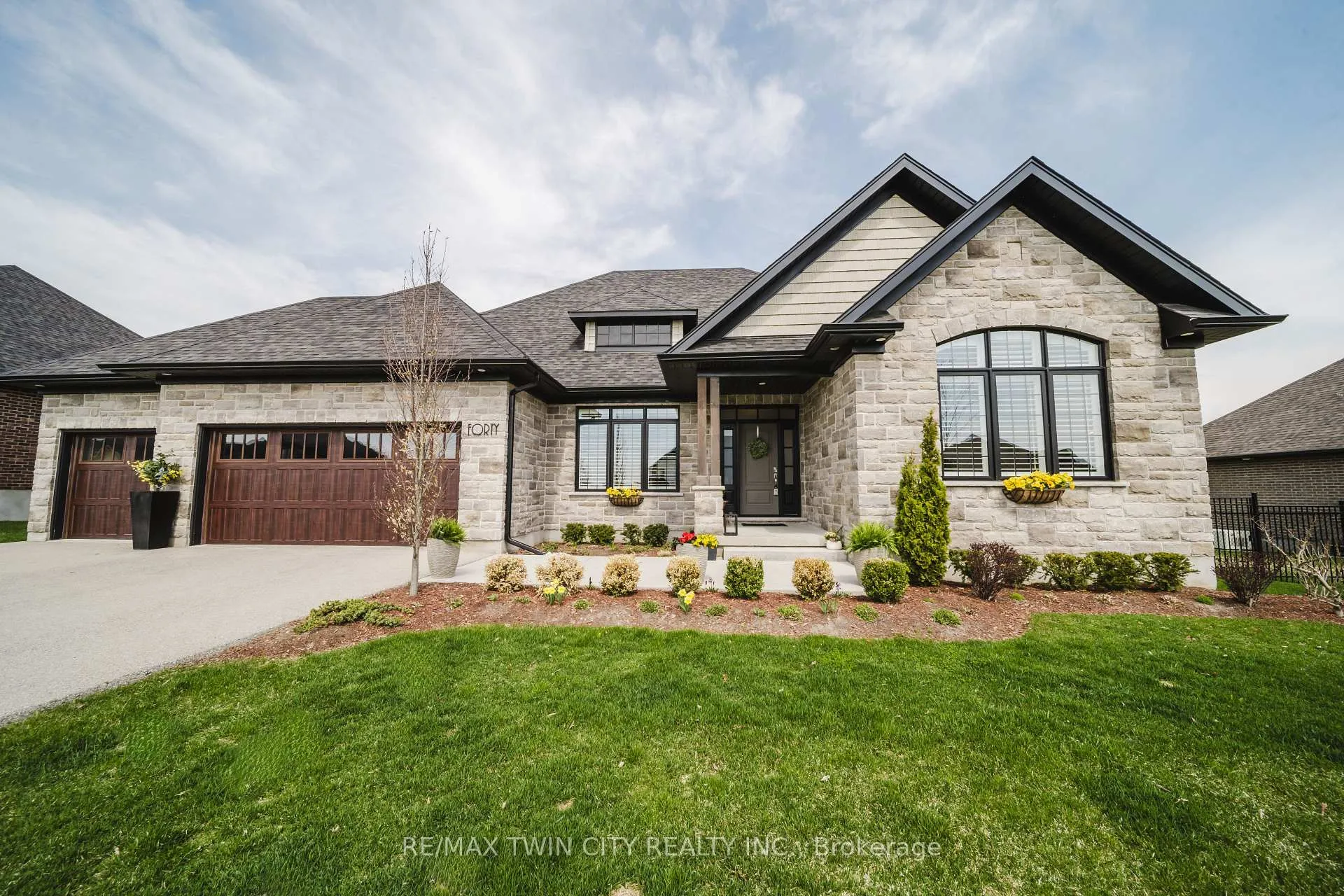Photo 1 of 40 Sunset Hills Crescent, Woolwich — HOMEH