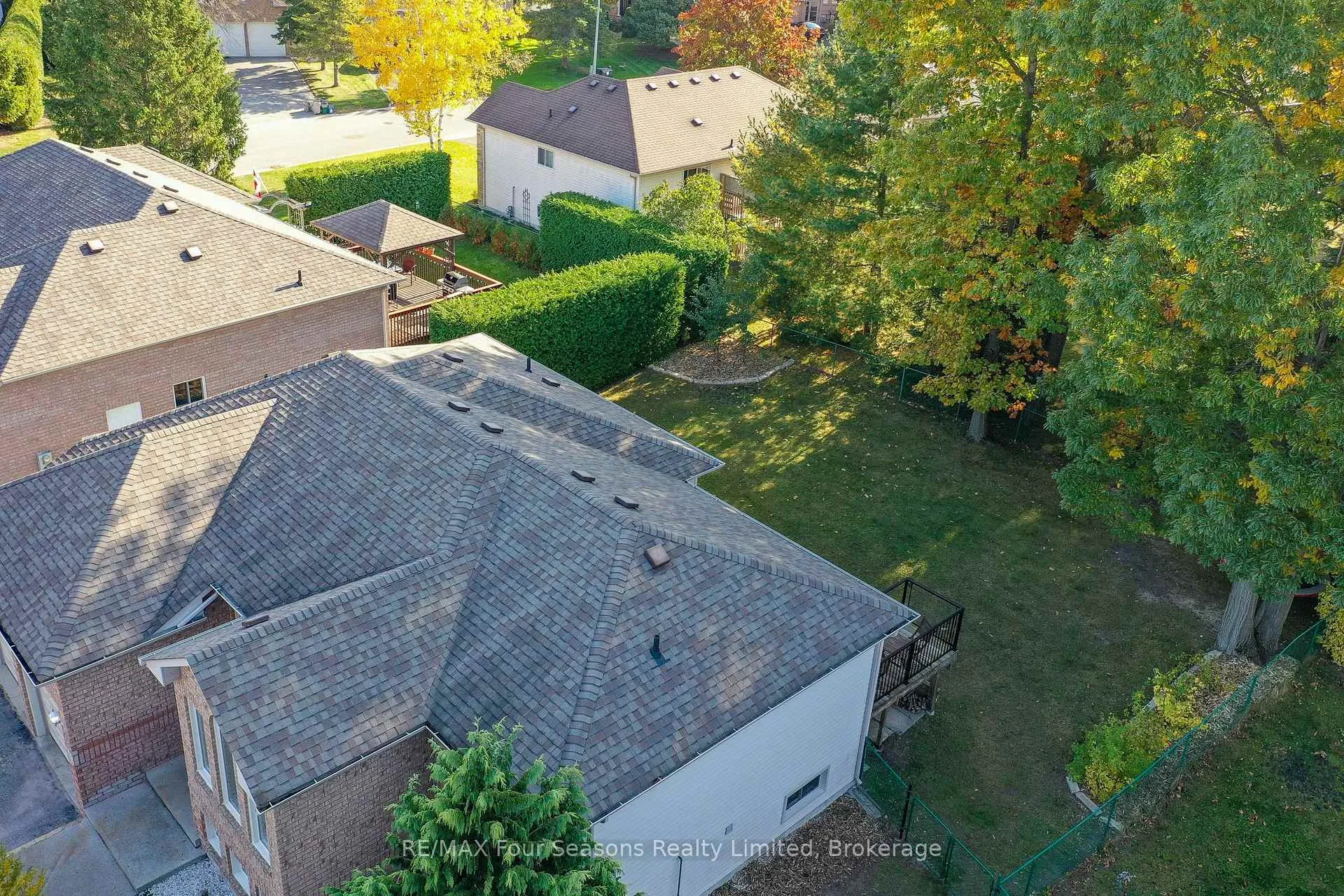 Photo 28 of 104 Silver Birch Avenue, Wasaga Beach — HOMEH