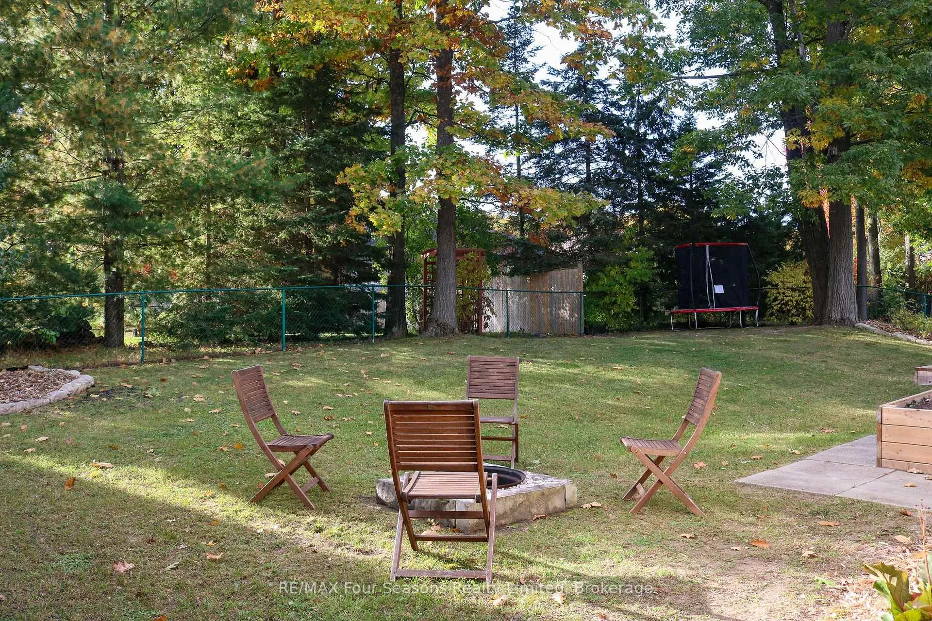 Photo 30 of 104 Silver Birch Avenue, Wasaga Beach — HOMEH