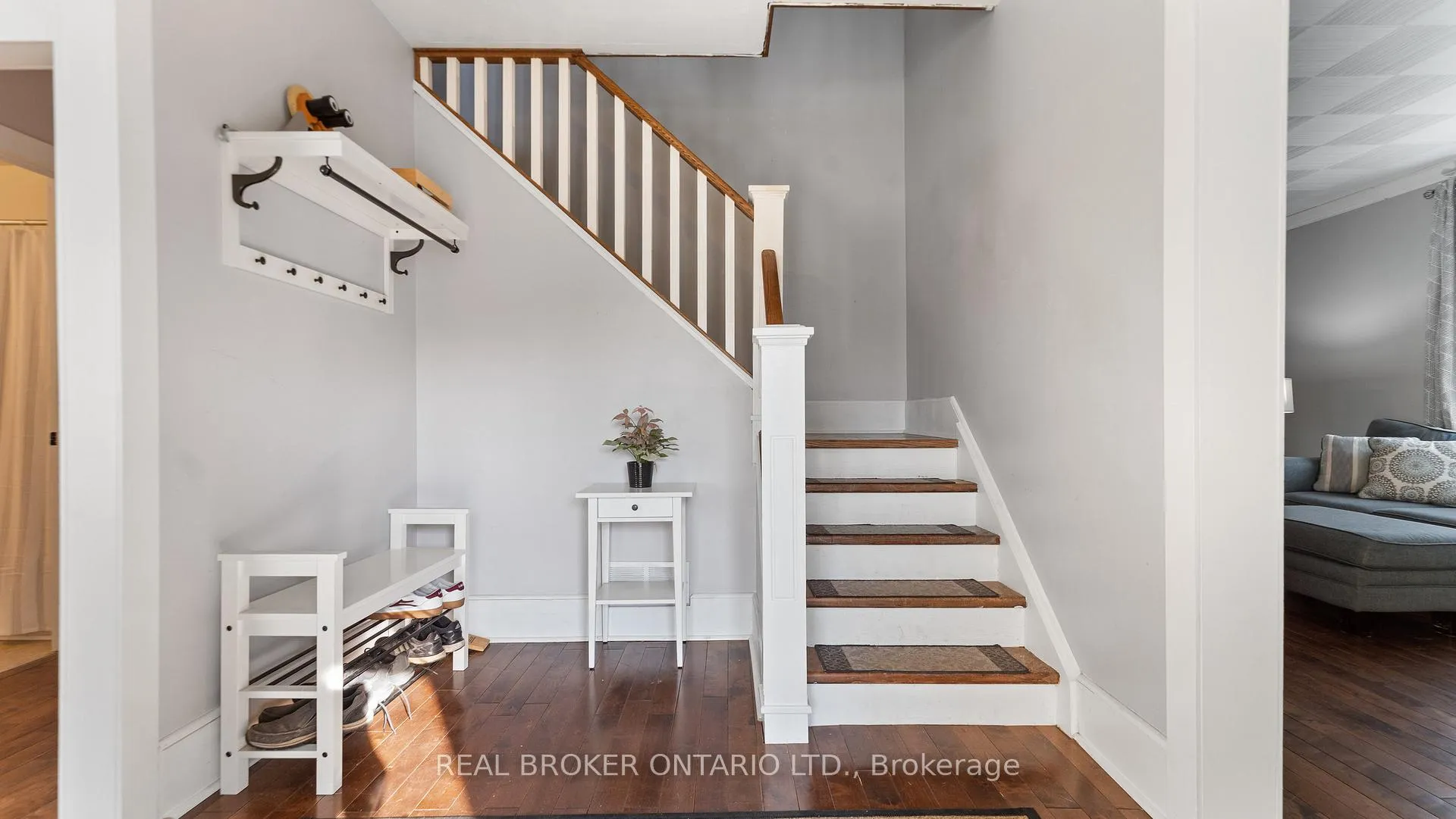 Photo 11 of 262 Oakland Road, Brant, Oakland — HOMEH