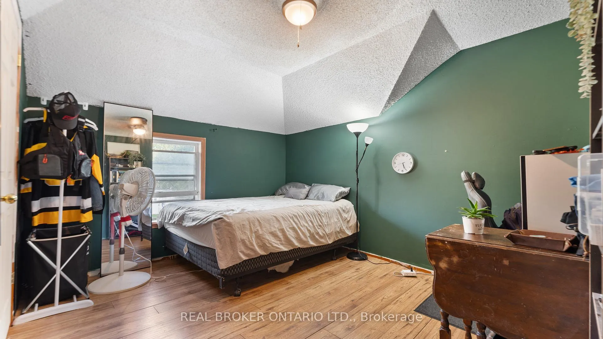 Photo 23 of 262 Oakland Road, Brant, Oakland — HOMEH